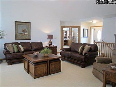 5th image of 830 Sand Stone Dr