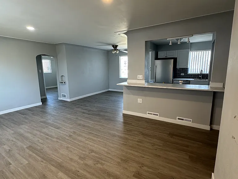 3680 Locust St — Photo 3