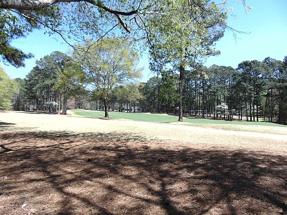 4th image of 1120 Golf View Ln
