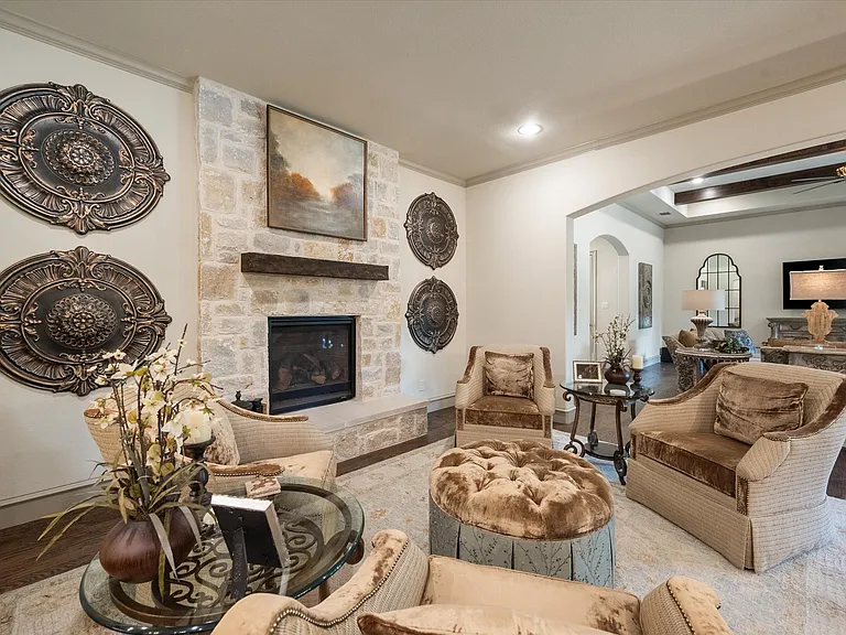 7947 Chartwell Ln — Photo 16
