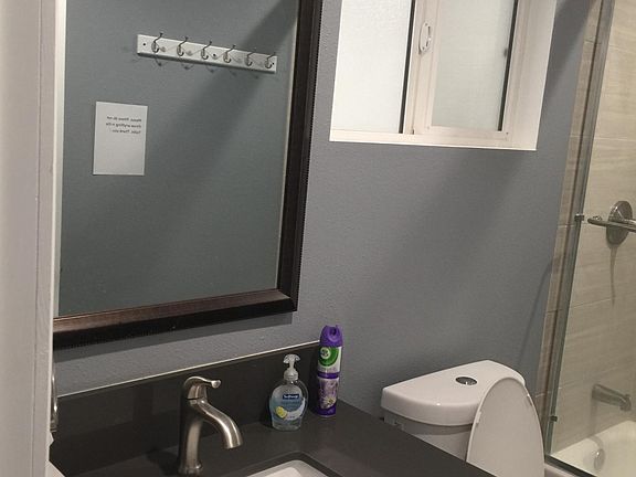 4th image of 1532 E Young St #1
