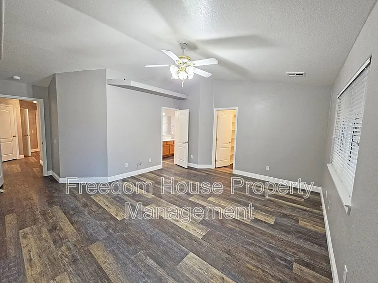 3630 E Vineyard Dr N — Photo 40