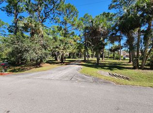 820 3rd St SW, Naples, FL 34117