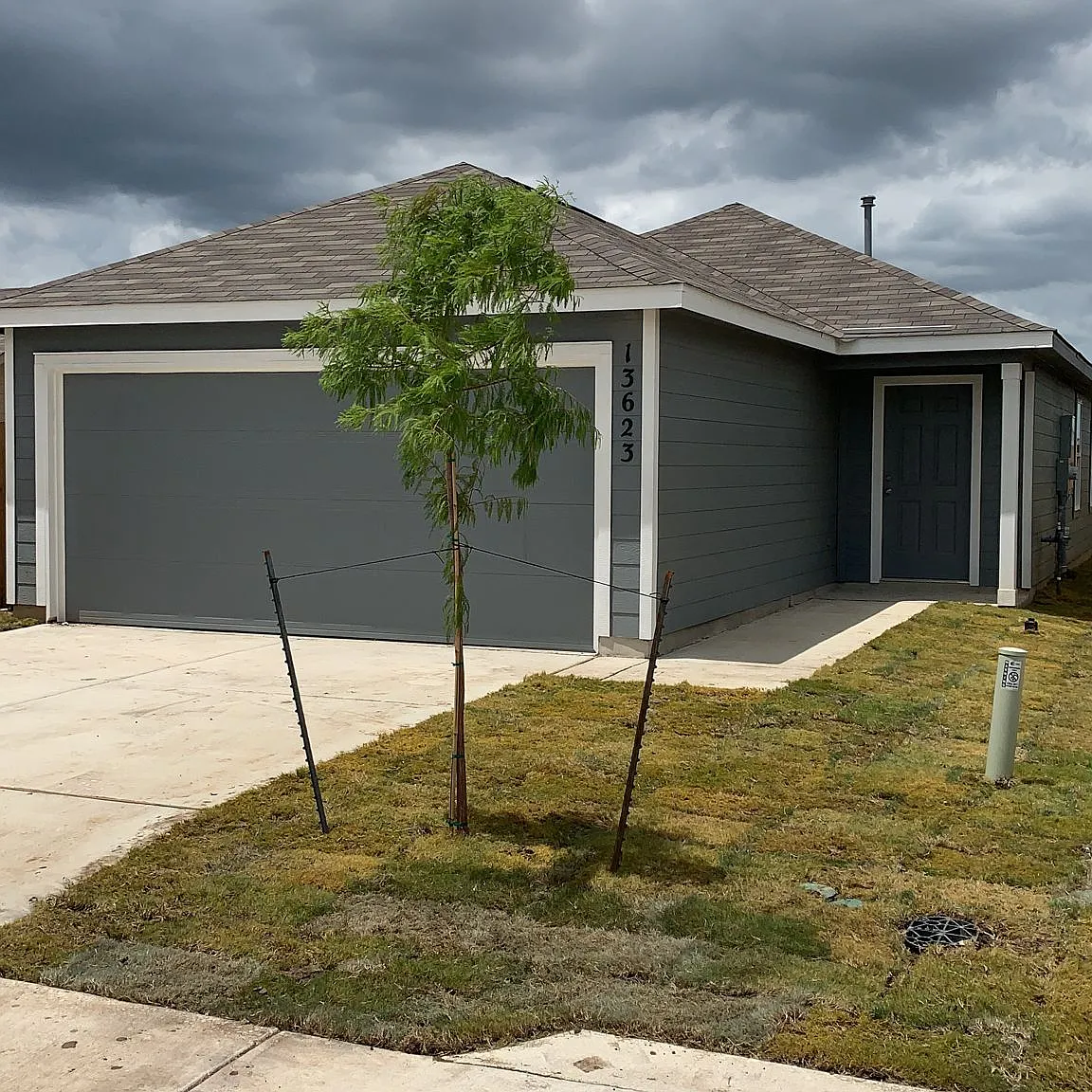 4 bed, 1492 sqft, $2,180 — Photo 1