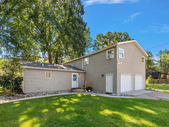 7842 Main St, Newaygo, MI 49337