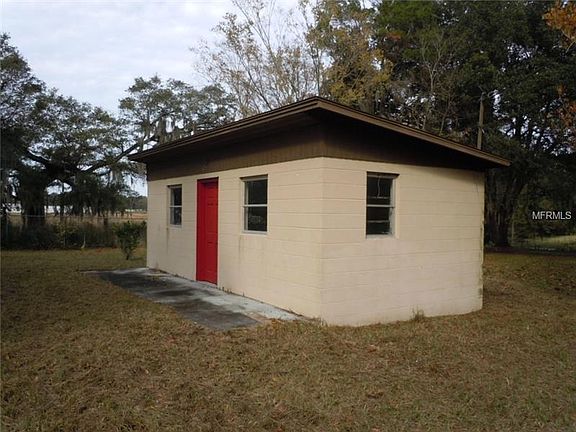 3rd image of 4312 Thonotosassa Rd