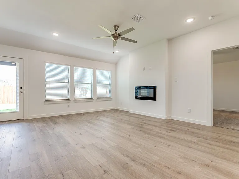 4908 Pebblewood Dr — Photo 13
