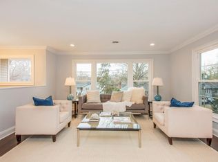 6 Wyndover Ln, Cos Cob, CT 06807