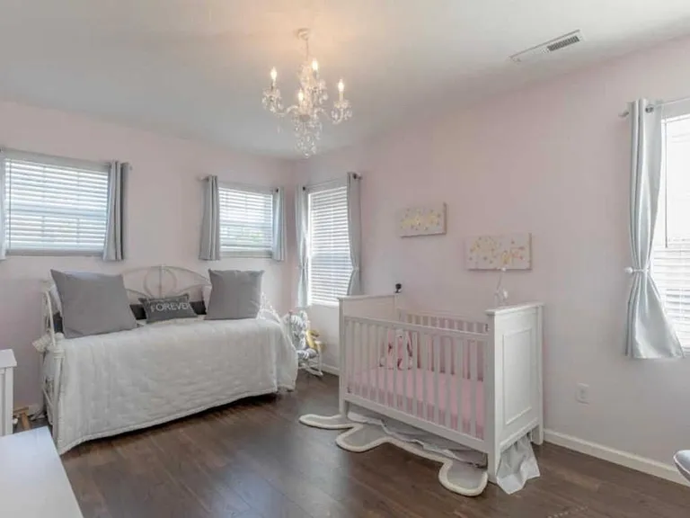 1425 Carylake Cir — Photo 12
