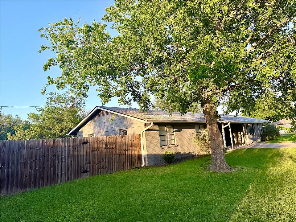 1st image of 10700 Plains Trl