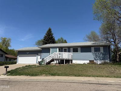 704 6th St NE, Mandan, ND, 58554