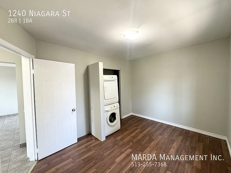 1240 Niagara St — Photo 13