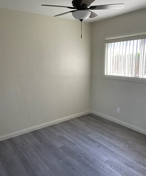 11240 Pangborn Ave — Photo 9