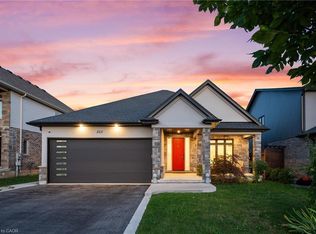 212 Viger Dr, Welland, ON L3B 0E4