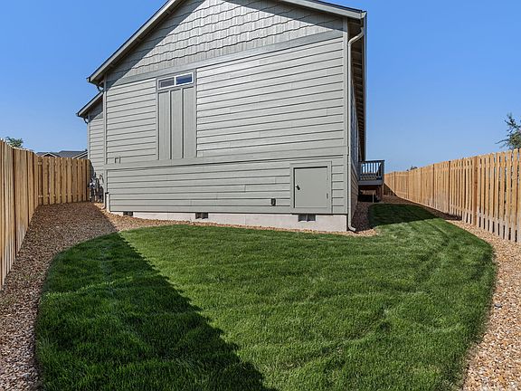 5th image of 796 NE Brookstone Dr