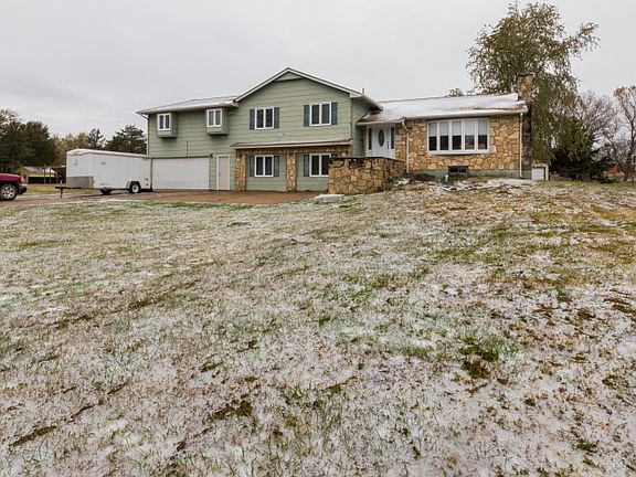 3rd image of 15129 SW Goldenrod Ln