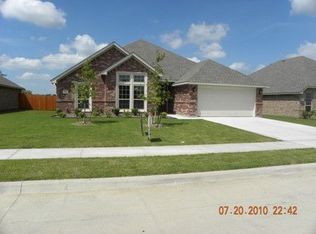 524 Hummingbird Trl, Crowley, TX 76036