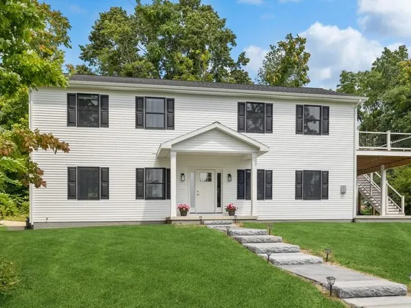 92754 Marshall St, Benton Harbor, MI 49022