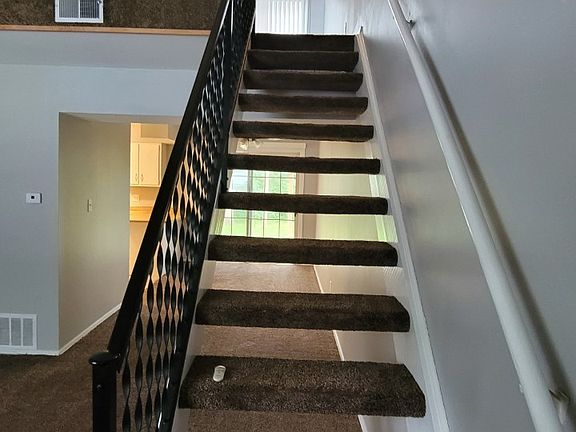 4th image of 501 Fawn Ln