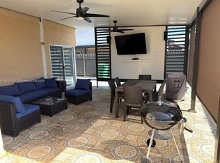 Les Chalets Ii, Miami, FL 33174