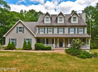 245 Edwin Ln, Stroudsburg, PA