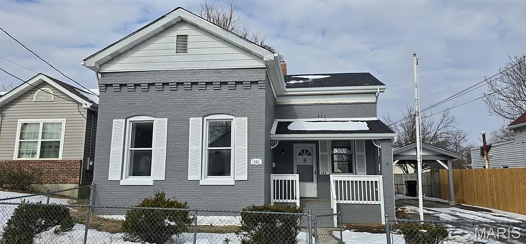 111 E Arlee Ave photo 1