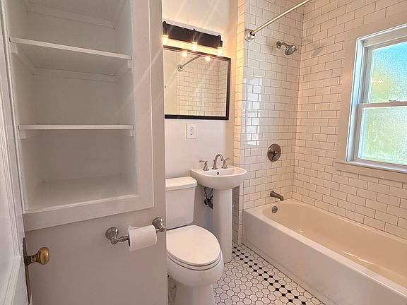 5th image of 306-308 Washington St #2