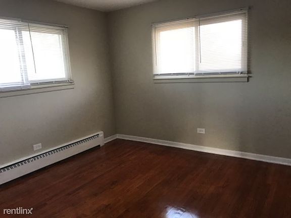 2nd image of 2618 W Cornelia Ave