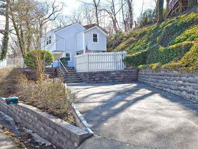 129 Harding Court, Centerport, NY, 11721