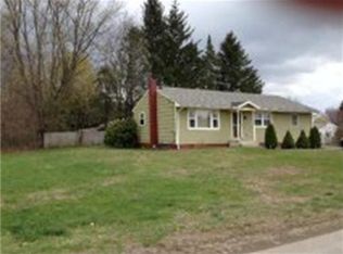 5 Meadow St, Gill, MA 01354