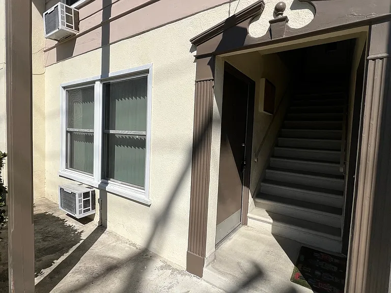 12365 Magnolia Blvd #2 — Photo 2