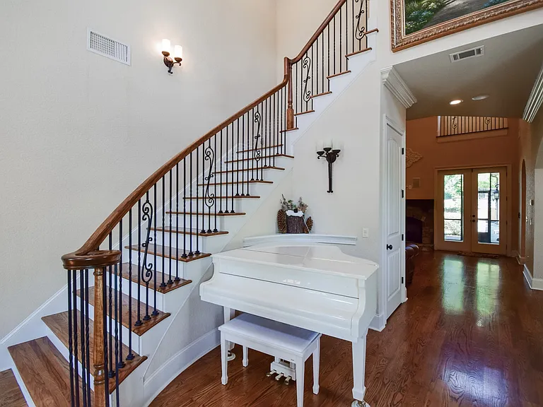 1634 Presley Ct — Photo 5