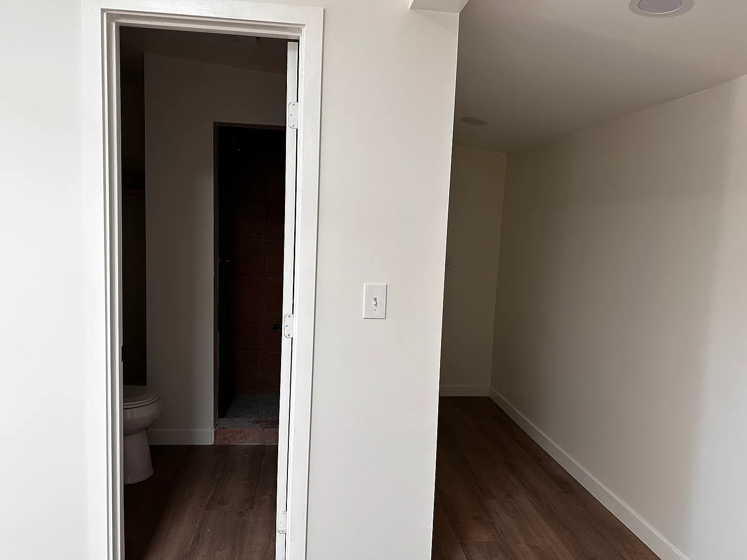 435 E St — Photo 4