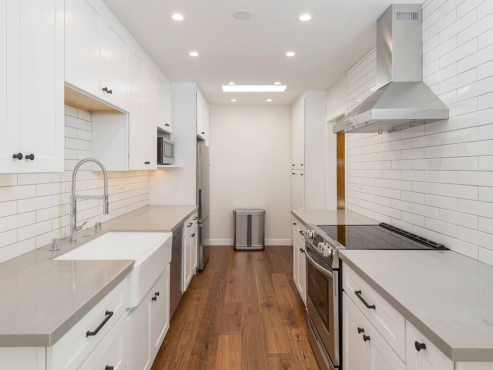 1st image of 2929 Waverly Dr APT 309