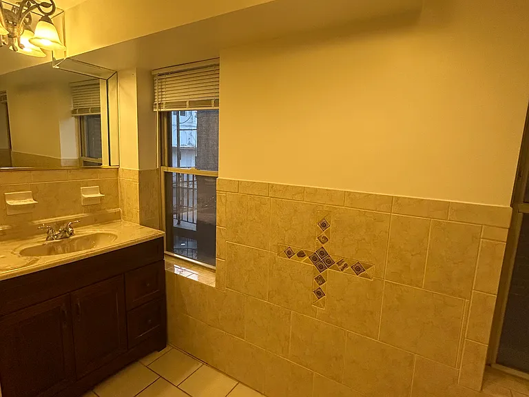 4 S Gilmor St — Photo 23