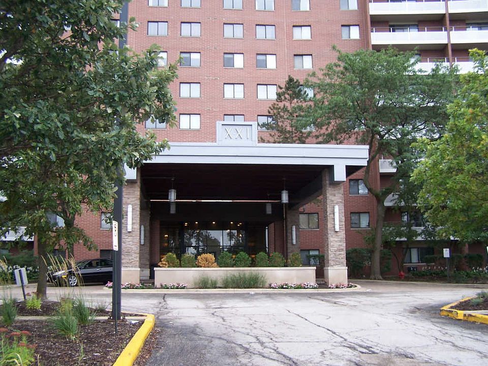 1st image of 21 Kristin Dr Unit 923