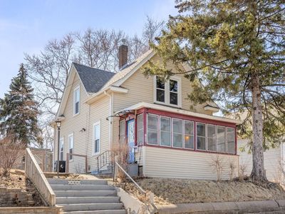 1064 Pacific St, Saint Paul, MN, 55106