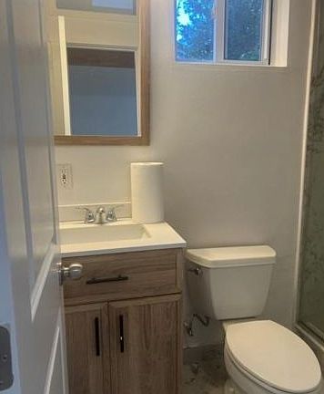 5th image of 12 Edna Ln