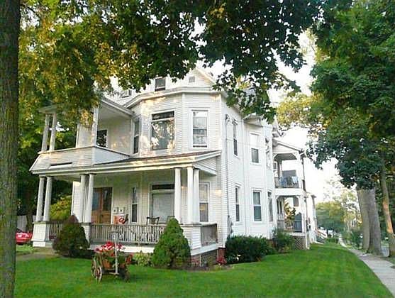 2nd image of 94 Chestnut St