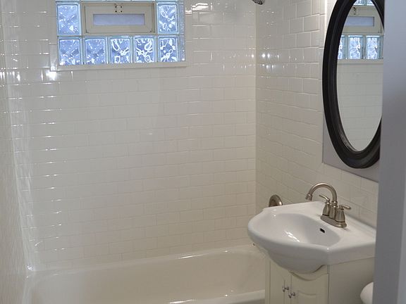 4th image of 7829 Lawler Ave