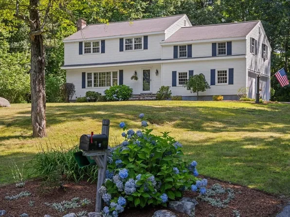 11 Hickory Rd, Southborough, MA 01772