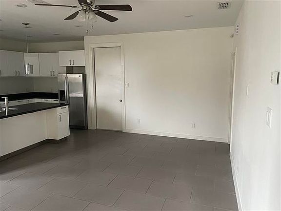 4th image of 409 Shiloh Dr APT 1
