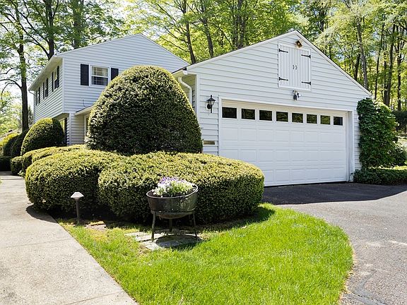5th image of 55 Longfellow Rd