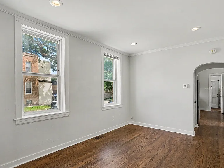 2257 W Hirsch St #1E — Photo 2