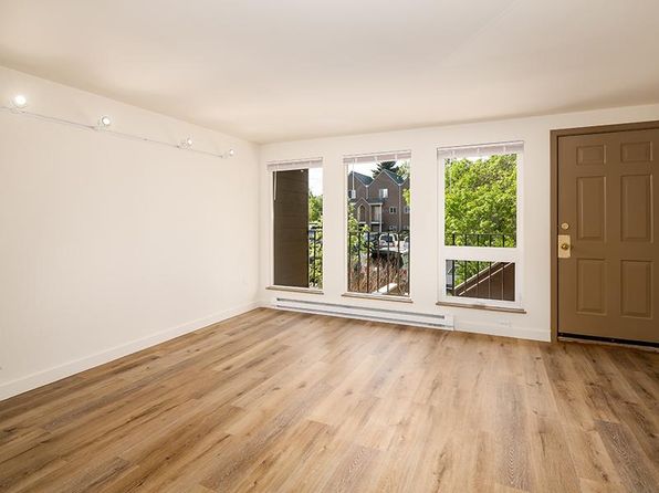 1711 S 11th Ave APT 215
