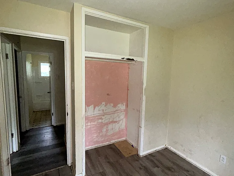 2 E Adams Dr — Photo 18