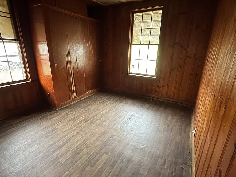 114 Cedar St — Photo 13