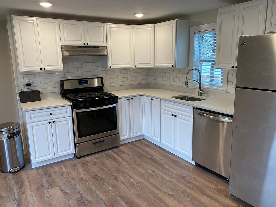 Brand new kitchen and appliances