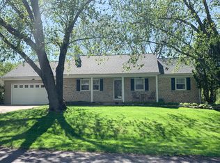 631 Meadow Dr, Macomb, IL 61455