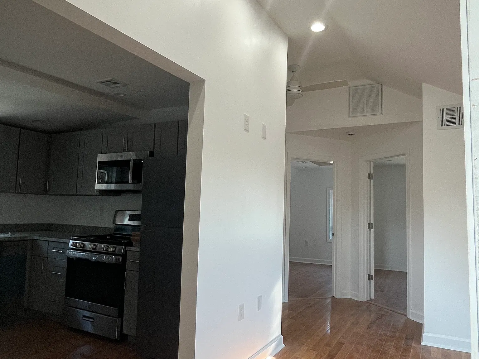 2 bed, $1,850 — Photo 2